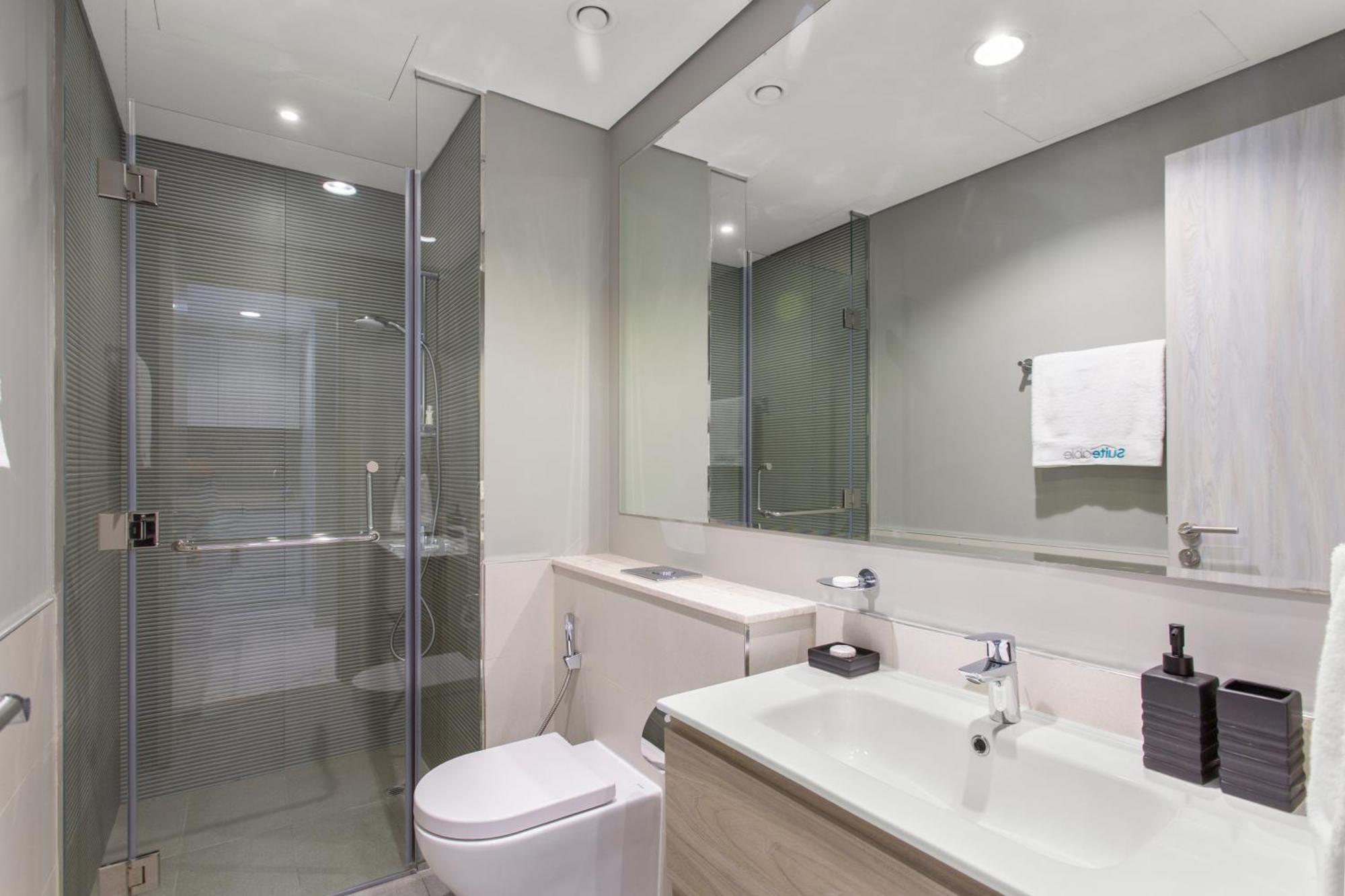 Sleek 1-Bedroom Getaway In Zada Tower * Dubai