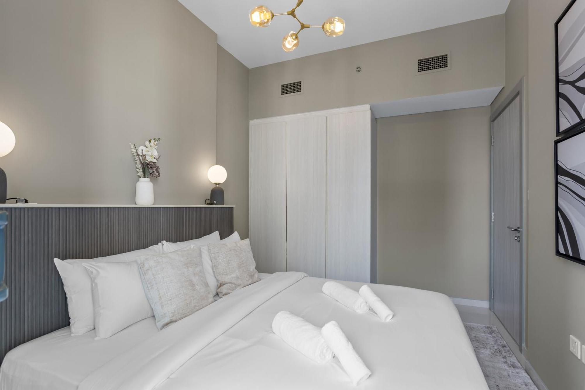 Sleek 1-Bedroom Getaway In Zada Tower Apartment Dubai